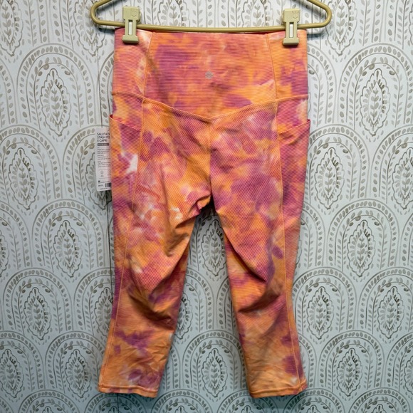 Athleta Salutation Stash Pocket II Capri Women M Orange Tie Dye Yoga Leggings - Picture 2 of 8